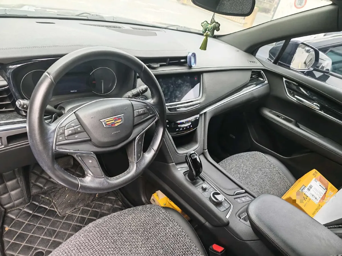 2021 Cadillac XT5 2.0T 237HP L4 9AT,autocango,china used car exporter,china ev exporter,chinese used car exporter,chinese used ev exporter