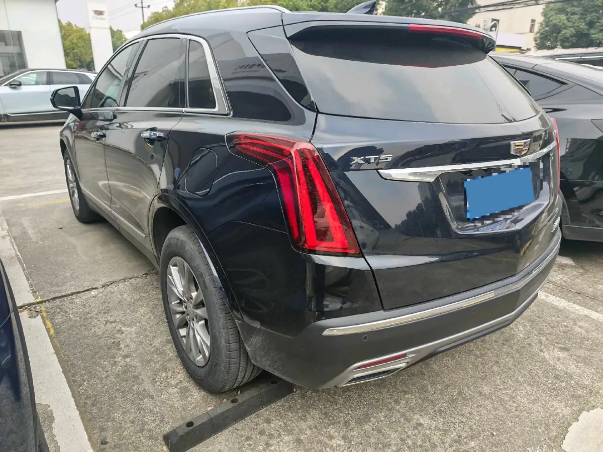 2021 Cadillac XT5 2.0T 237HP L4 9AT,autocango,china used car exporter,china ev exporter,chinese used car exporter,chinese used ev exporter