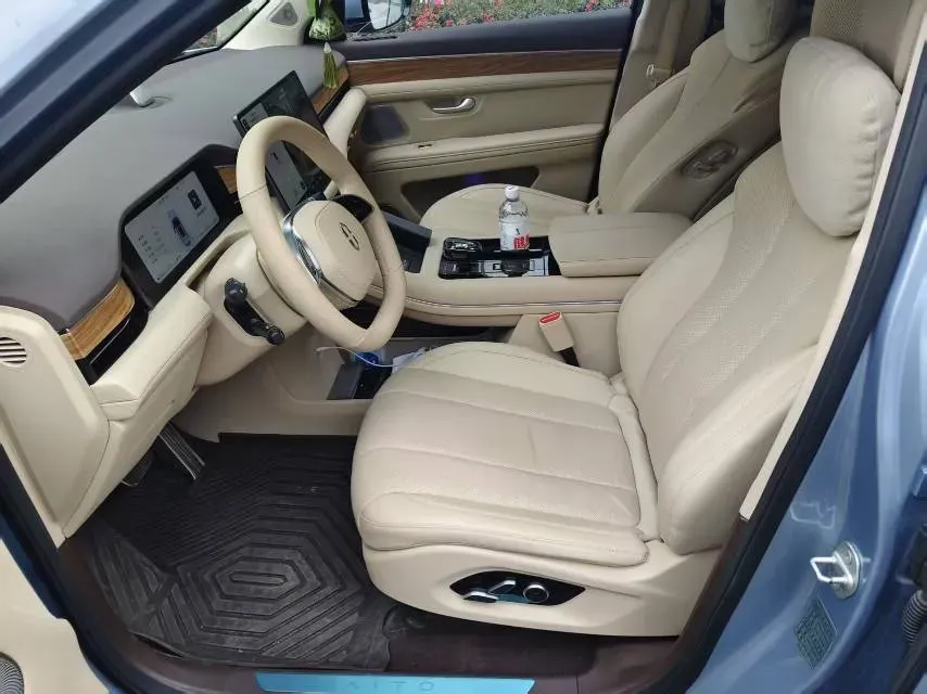 2024 AITO AITO M7 1.5T 152HP L4 REEV 40KWH,autocango,china used car exporter,china ev exporter,chinese used car exporter,chinese used ev exporter