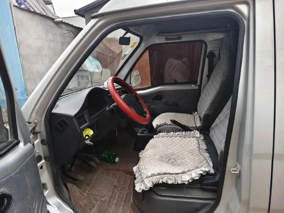 2015 WuLing ZhiGuang 1.2L 82HP L4 5MT,autocango,china used car exporter,china ev exporter,chinese used car exporter,chinese used ev exporter