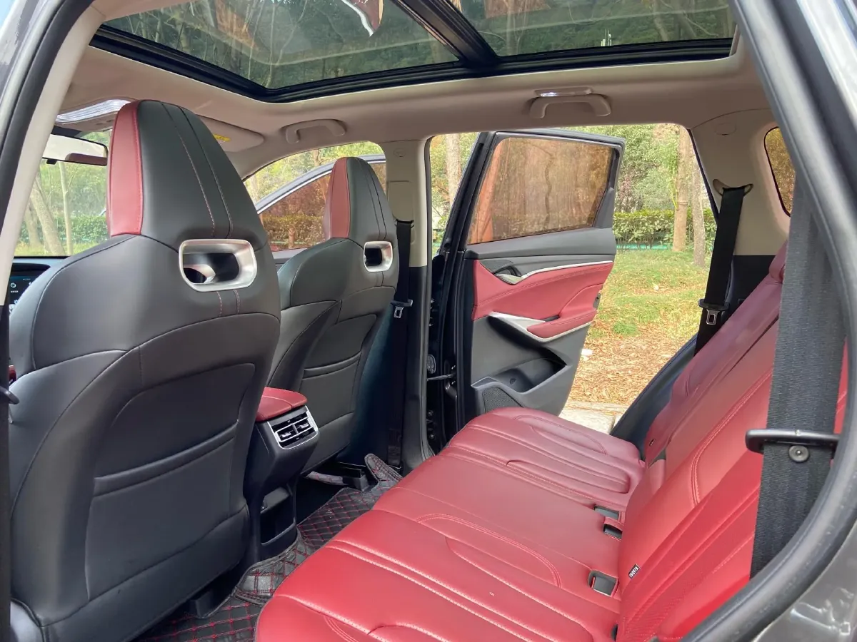 2020 ChangAn CS75 Plus 2.0T 233HP L4 8AT,autocango,china used car exporter,china ev exporter,chinese used car exporter,chinese used ev exporter