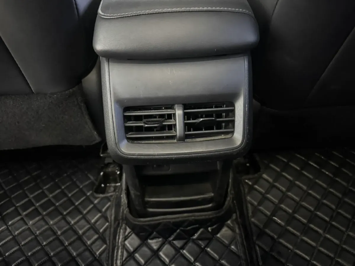 2021 ChangAn CS55 Plus 1.5T 180HP L4 7DCT,autocango,china used car exporter,china ev exporter,chinese used car exporter,chinese used ev exporter