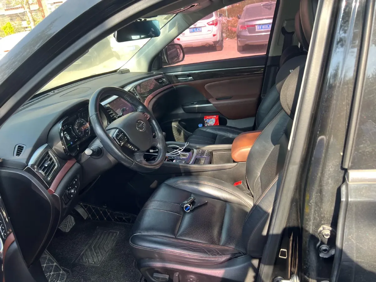 2017 GAC Trumpchi GS8 2.0T 201HP L4 6AT,autocango,china used car exporter,china ev exporter,chinese used car exporter,chinese used ev exporter