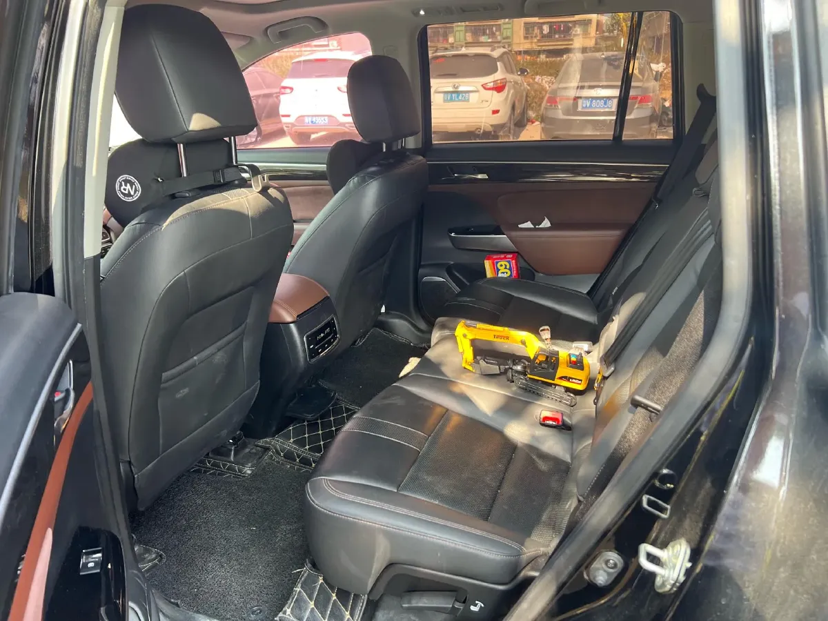 2017 GAC Trumpchi GS8 2.0T 201HP L4 6AT,autocango,china used car exporter,china ev exporter,chinese used car exporter,chinese used ev exporter