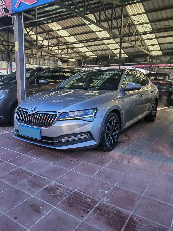 2022 Skoda Superb 1.4T 150HP L4 7DCT