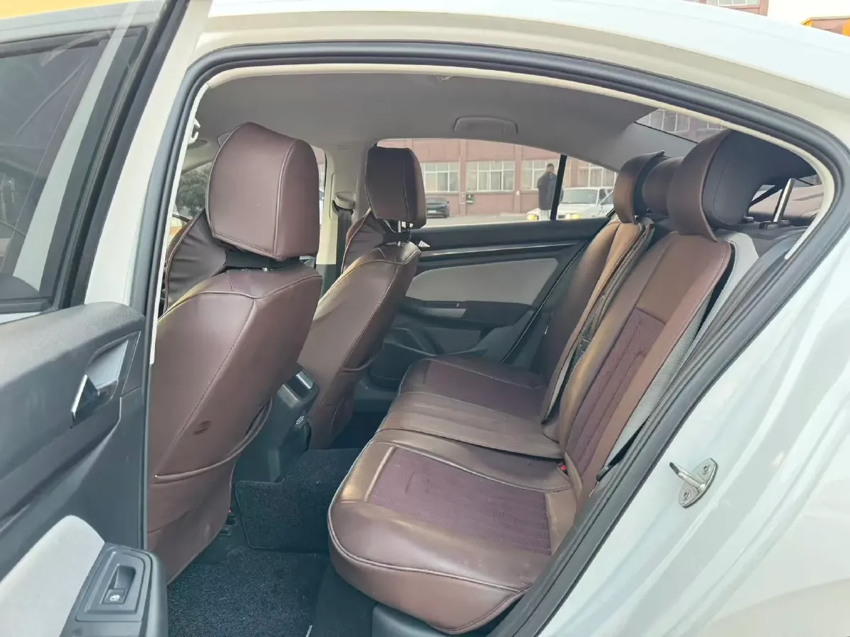 2023 Volkswagen Bora 1.2T 116HP L4 7DCT,autocango,china used car exporter,china ev exporter,chinese used car exporter,chinese used ev exporter