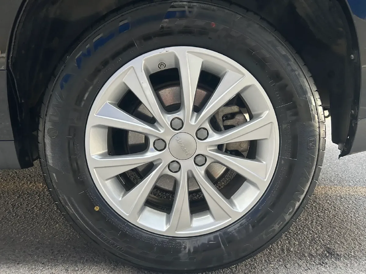 2021 Haval M6 1.5T 150HP L4 7DCT,autocango,china used car exporter,china ev exporter,chinese used car exporter,chinese used ev exporter