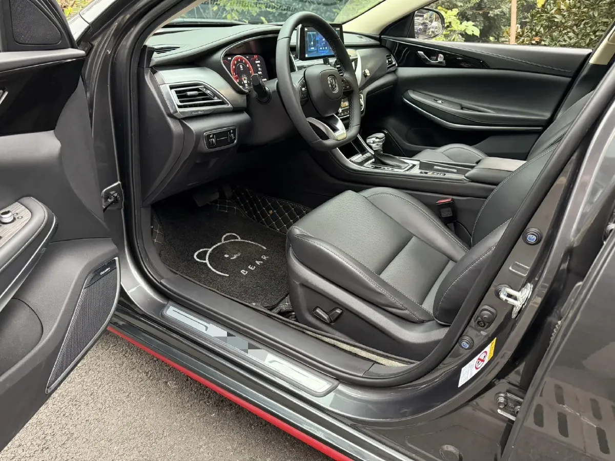 2021 ChangAn Raeton CC 1.5T 180HP L4 7DCT,autocango,china used car exporter,china ev exporter,chinese used car exporter,chinese used ev exporter