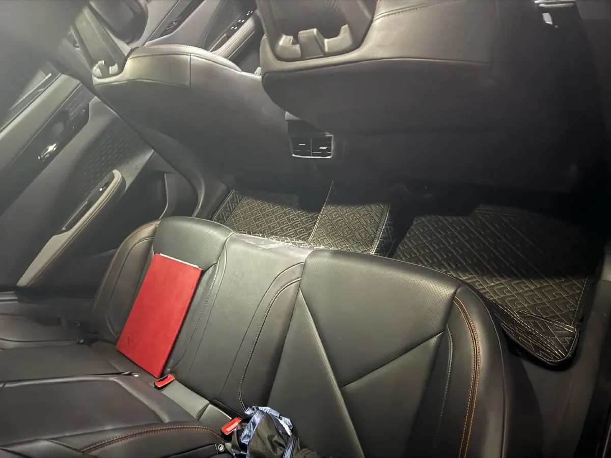 2022 ChangAn UNI-V 1.5T 188HP L4 7DCT,autocango,china used car exporter,china ev exporter,chinese used car exporter,chinese used ev exporter