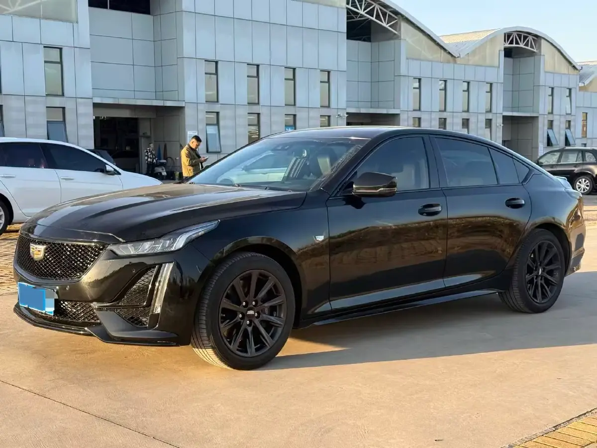 2023 Cadillac CT5 2.0T 237HP L4 10AT