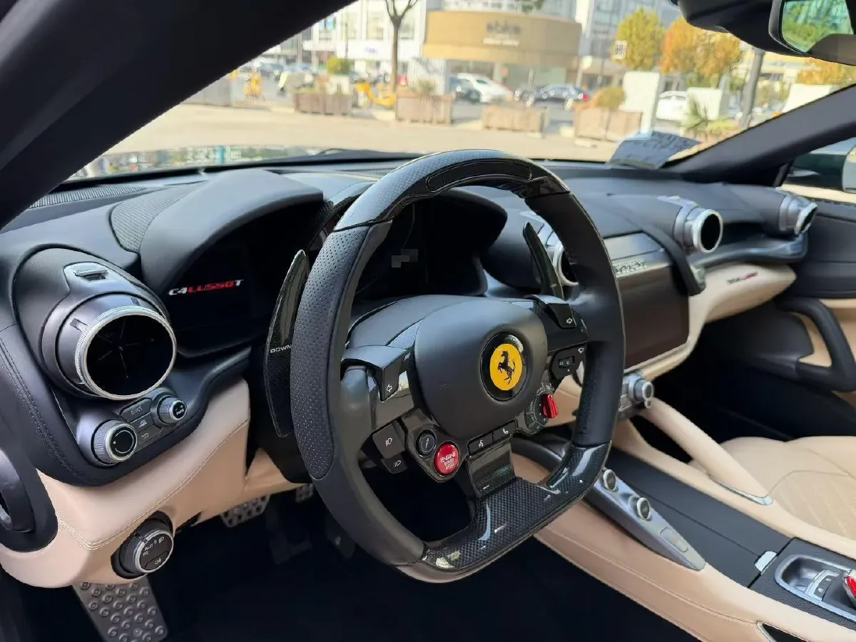 2017 Ferrari GTC4 Lusso 3.9T 609HP V8 7DCT,autocango,china used car exporter,china ev exporter,chinese used car exporter,chinese used ev exporter
