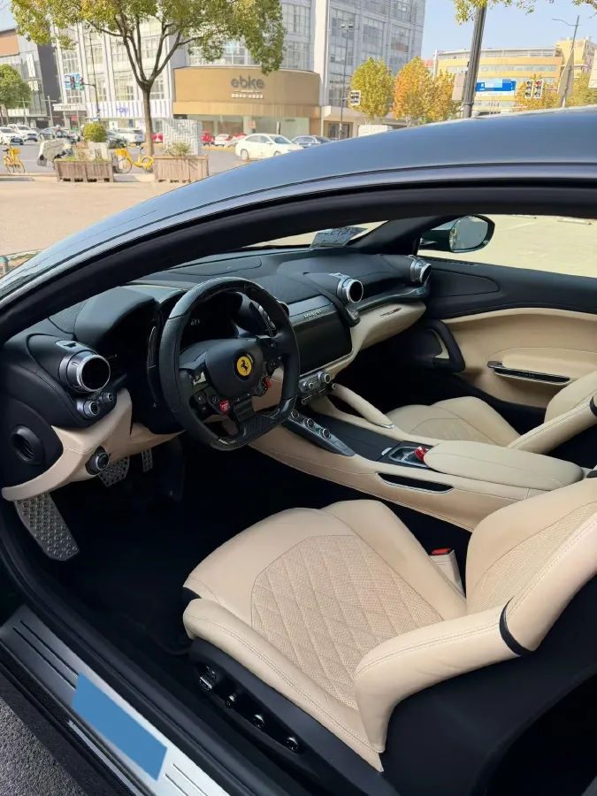 2017 Ferrari GTC4 Lusso 3.9T 609HP V8 7DCT,autocango,china used car exporter,china ev exporter,chinese used car exporter,chinese used ev exporter