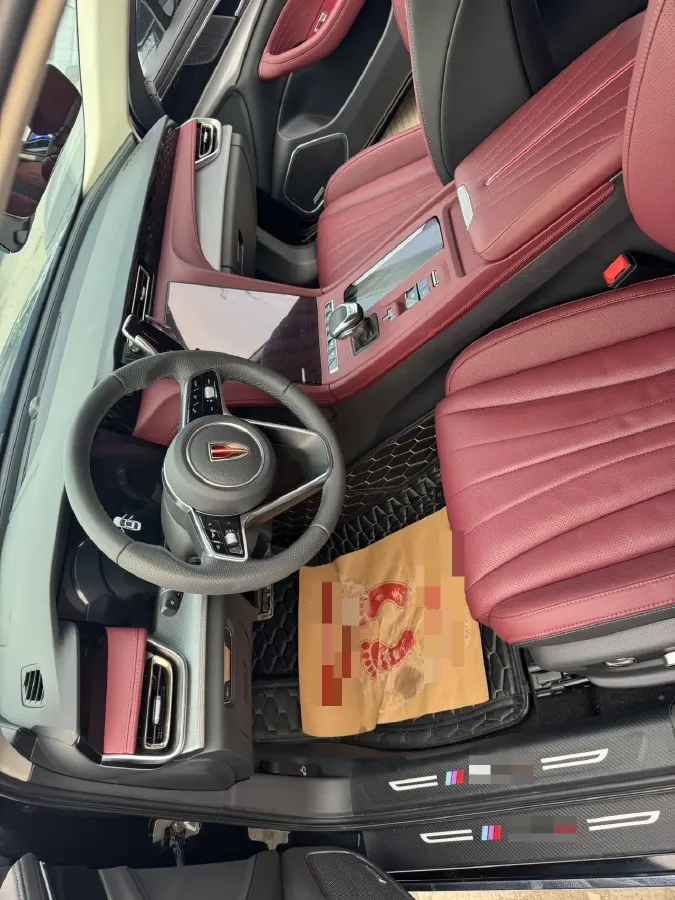 2024 HongQi H5 2.0T 224HP L4 8AT,autocango,china used car exporter,china ev exporter,chinese used car exporter,chinese used ev exporter