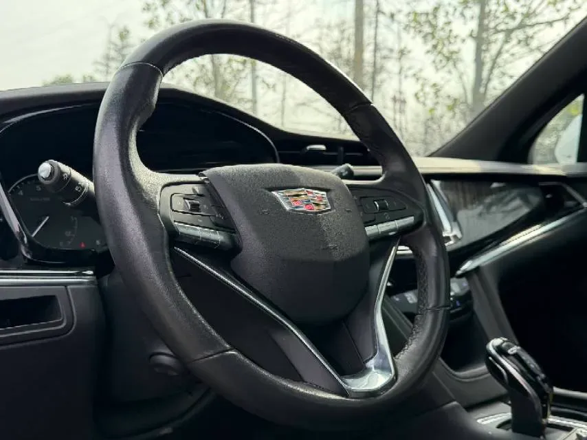 2022 Cadillac XT6 2.0T 237HP L4 9AT,autocango,china used car exporter,china ev exporter,chinese used car exporter,chinese used ev exporter