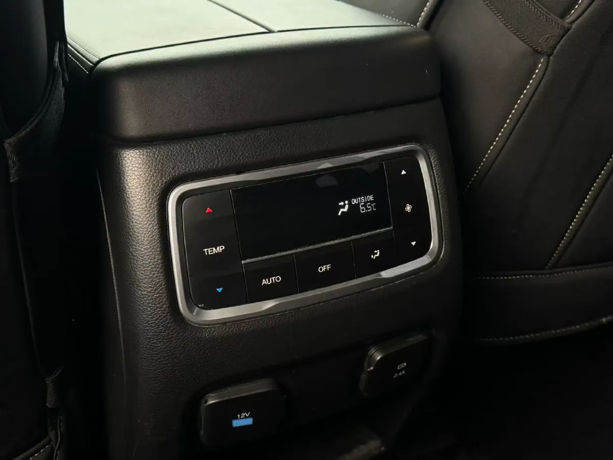 2021 GAC Trumpchi GS8 2.0T 252HP L4 6AT,autocango,china used car exporter,china ev exporter,chinese used car exporter,chinese used ev exporter