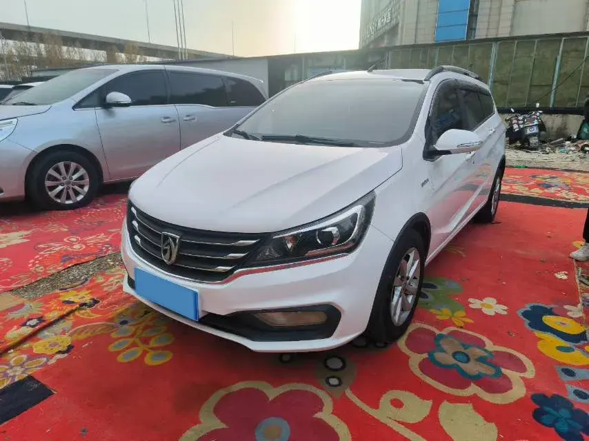 2017 BaoJun 310W 1.5L 112HP L4 6MT