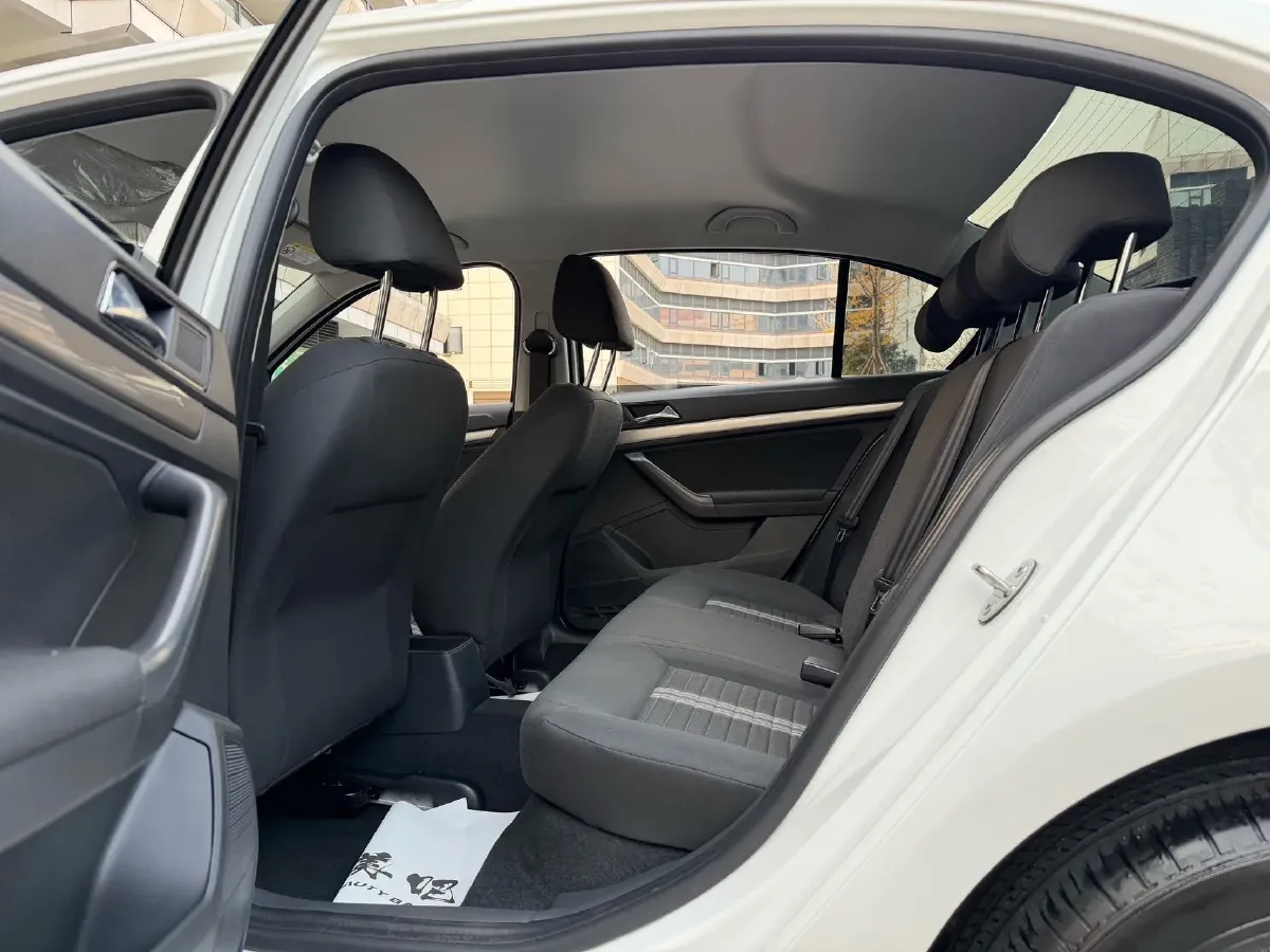 2019 ChangAn Eado XT 1.6L 128HP L4 6AT,autocango,china used car exporter,china ev exporter,chinese used car exporter,chinese used ev exporter