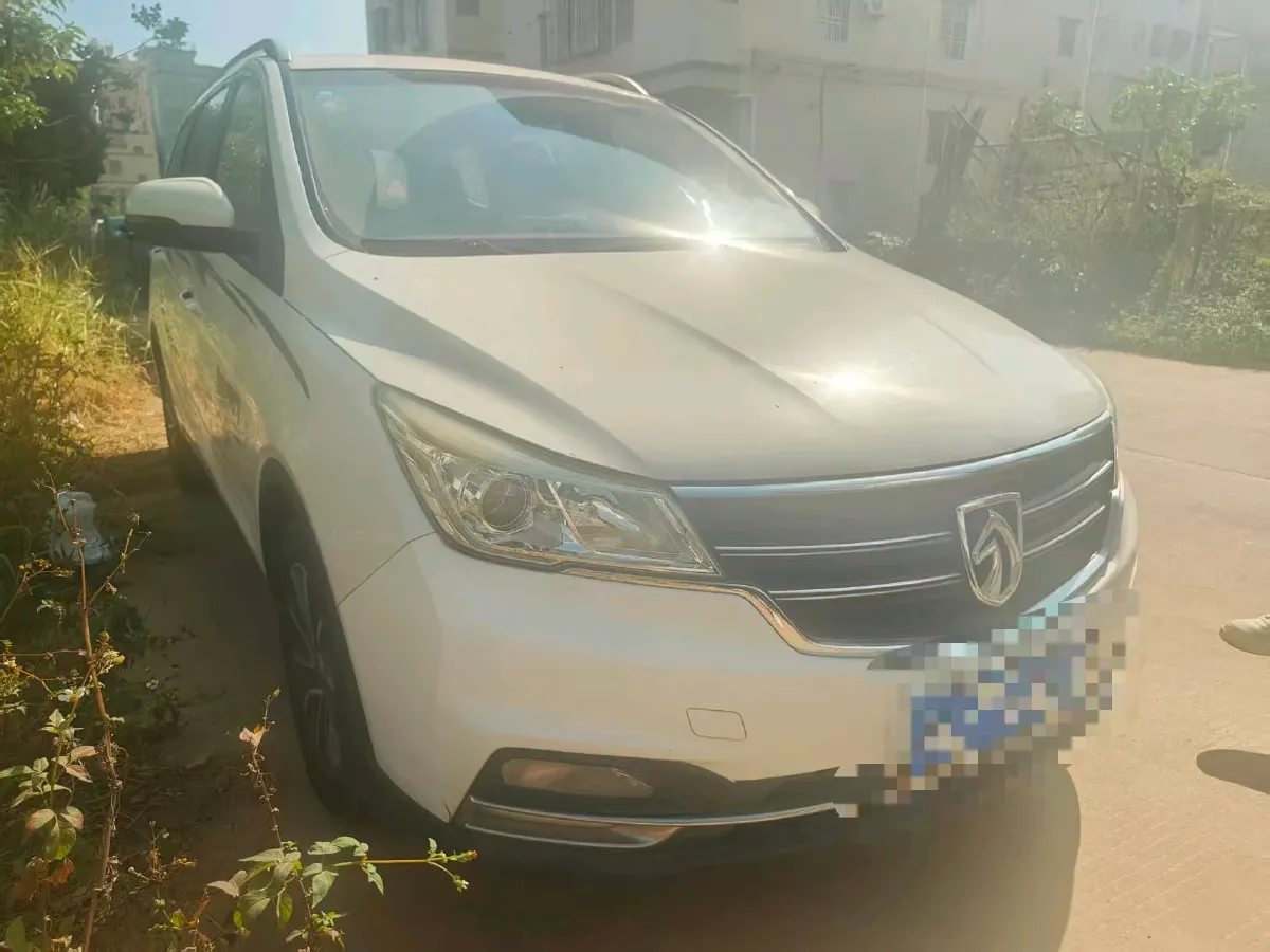 2017 BaoJun 730 1.5T 150HP L4 6MT,autocango,china used car exporter,china ev exporter,chinese used car exporter,chinese used ev exporter