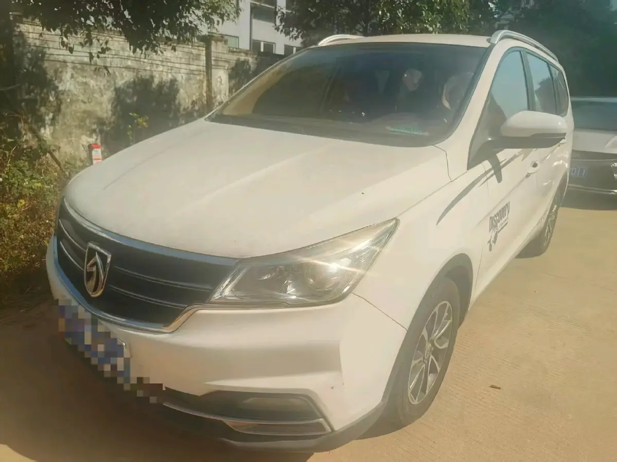2017 BaoJun 730 1.5T 150HP L4 6MT