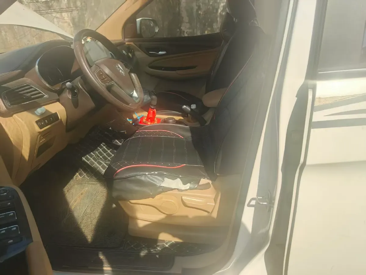 2017 BaoJun 730 1.5T 150HP L4 6MT,autocango,china used car exporter,china ev exporter,chinese used car exporter,chinese used ev exporter