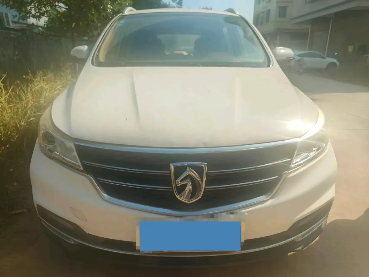 2017 BaoJun 730 1.5T 150HP L4 6MT,autocango,china used car exporter,china ev exporter,chinese used car exporter,chinese used ev exporter