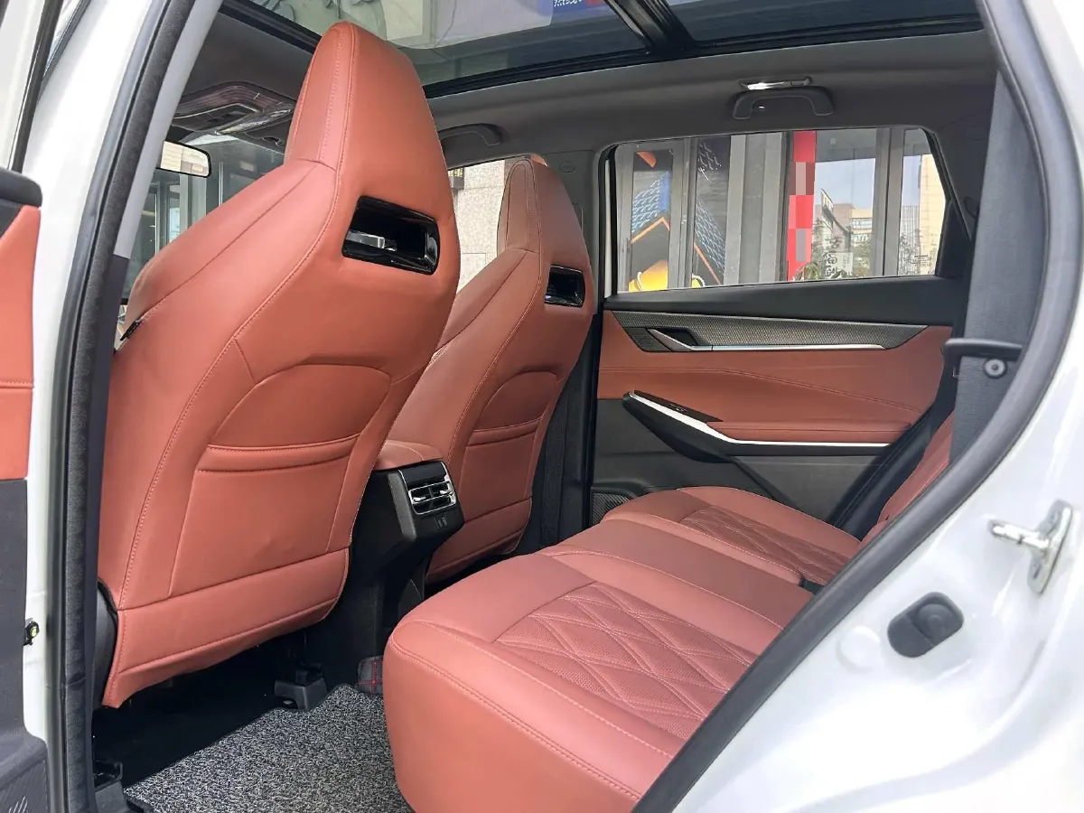 2023 ChangAn CS75 Plus 1.5T 188HP L4 8AT,autocango,china used car exporter,china ev exporter,chinese used car exporter,chinese used ev exporter