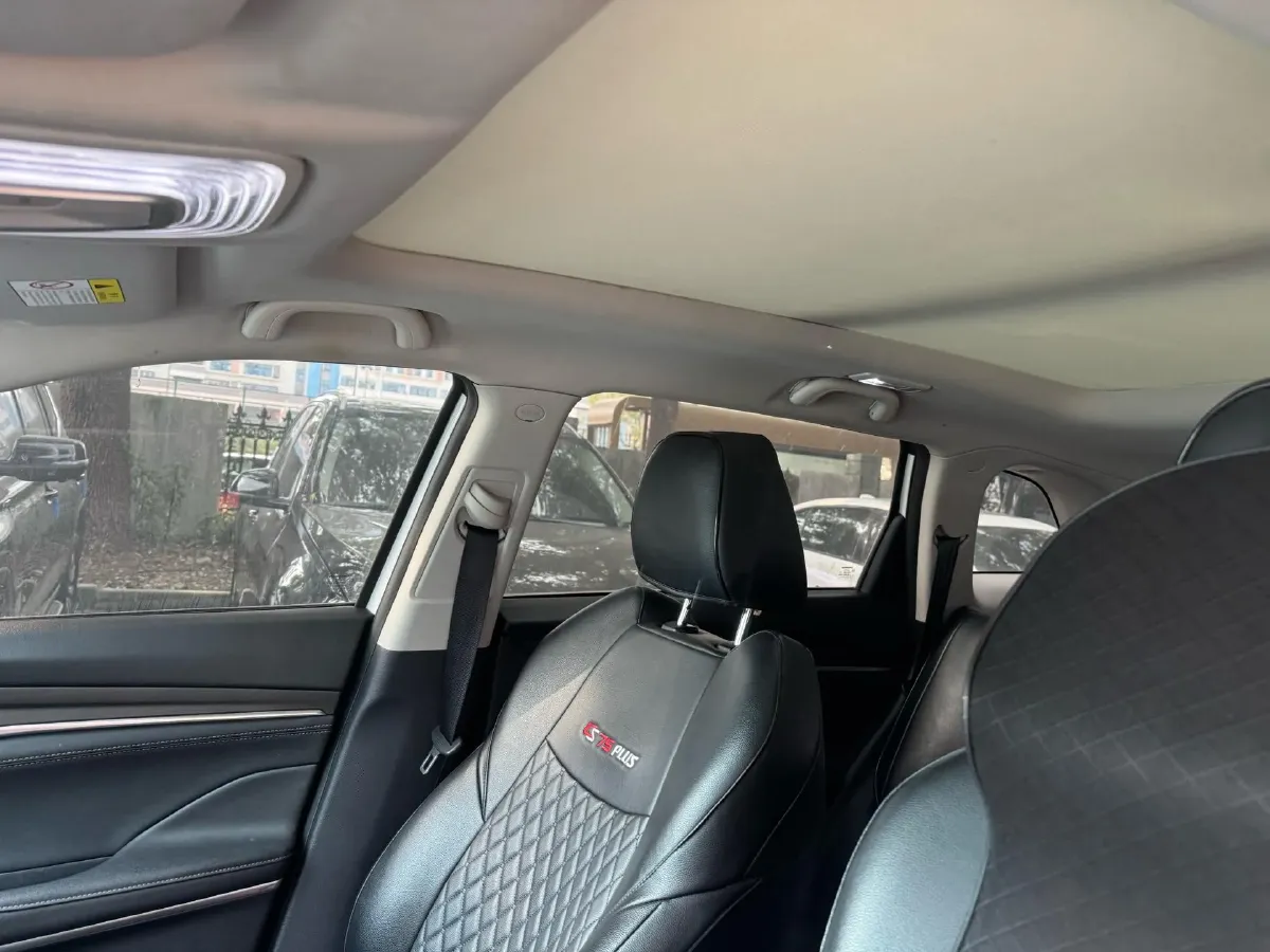 2021 ChangAn CS75 Plus 1.5T 178HP L4 6AT,autocango,china used car exporter,china ev exporter,chinese used car exporter,chinese used ev exporter