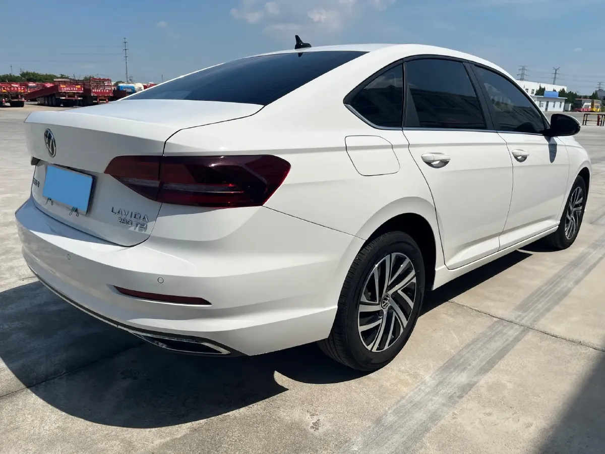 2022 Volkswagen T-Roc 1.4T 150HP L4 7DCT,autocango,china used car exporter,china ev exporter,chinese used car exporter,chinese used ev exporter