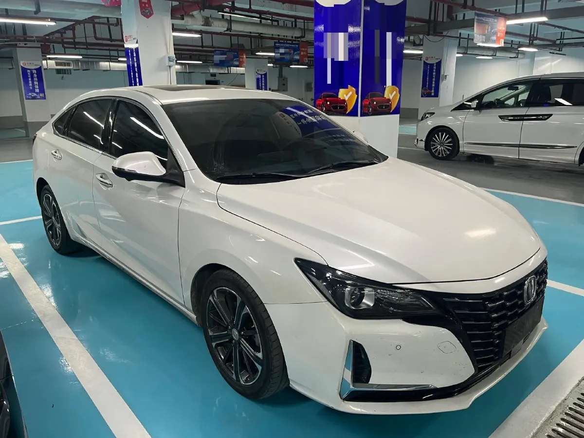 2022 ChangAn Raeton CC 1.5T 188HP L4 7DCT,autocango,china used car exporter,china ev exporter,chinese used car exporter,chinese used ev exporter