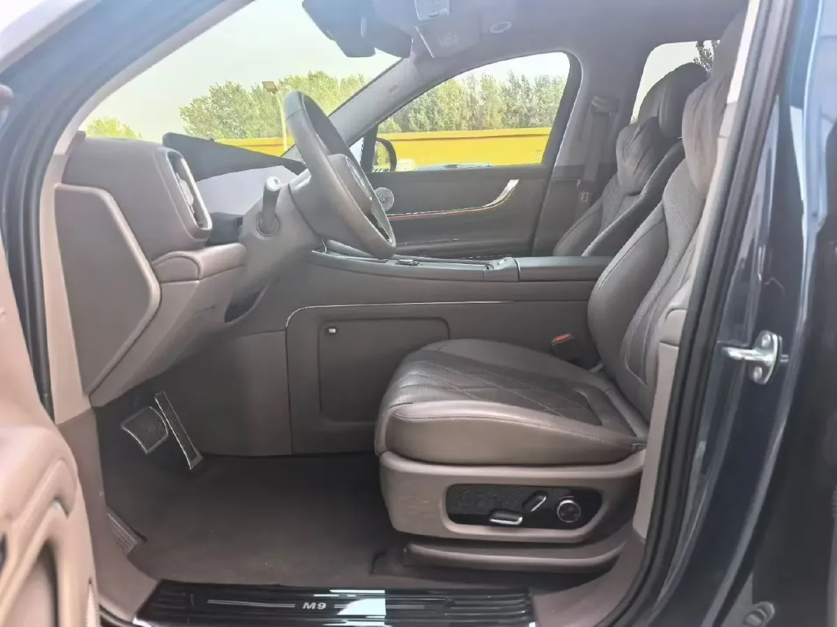 2024 AITO AITO M9 BEV 100KWH,autocango,china used car exporter,china ev exporter,chinese used car exporter,chinese used ev exporter