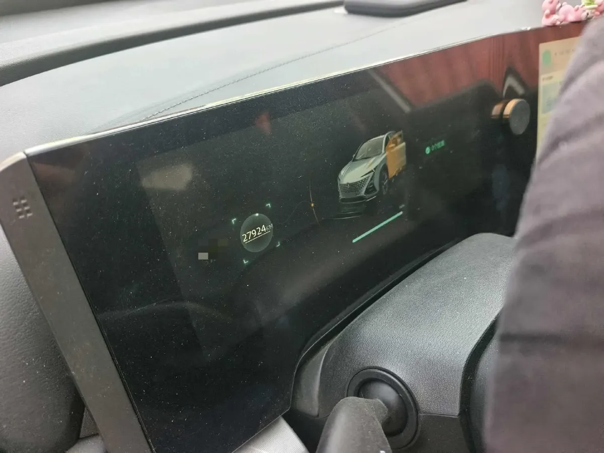 2023 ChangAn UNI-T 1.5T 188HP L4 7DCT,autocango,china used car exporter,china ev exporter,chinese used car exporter,chinese used ev exporter