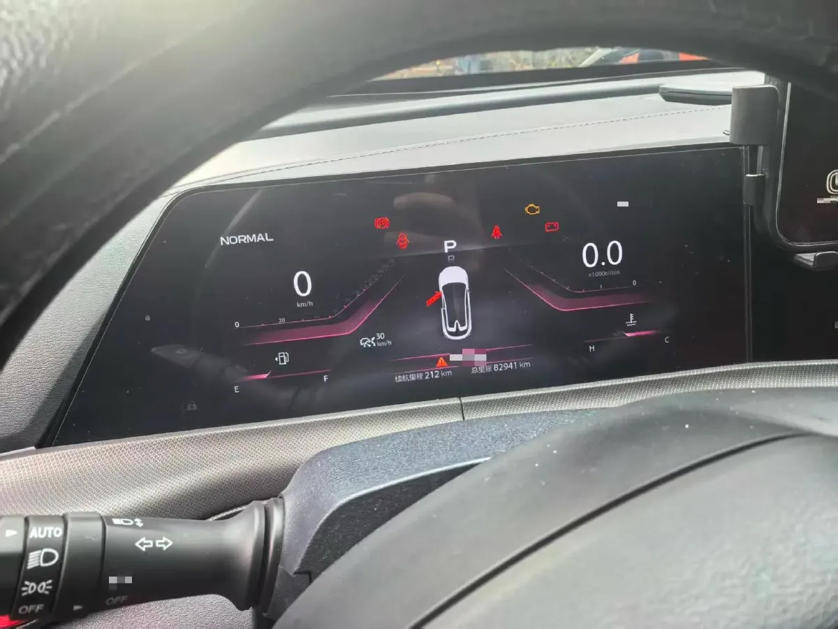 2020 ChangAn UNI-T 1.5T 180HP L4 7DCT,autocango,china used car exporter,china ev exporter,chinese used car exporter,chinese used ev exporter