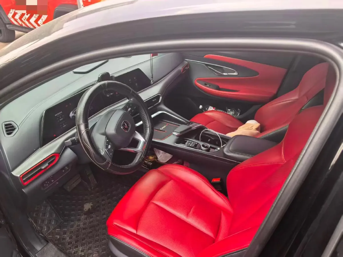 2020 ChangAn UNI-T 1.5T 180HP L4 7DCT,autocango,china used car exporter,china ev exporter,chinese used car exporter,chinese used ev exporter