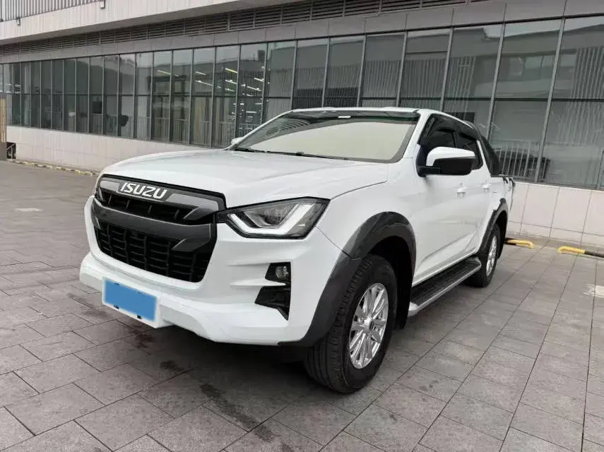 2023 Isuzu LingTuo 2.5T 150HP L4 8AT 2023 Isuzu LingTuo 2.5T 150HP L4 8AT