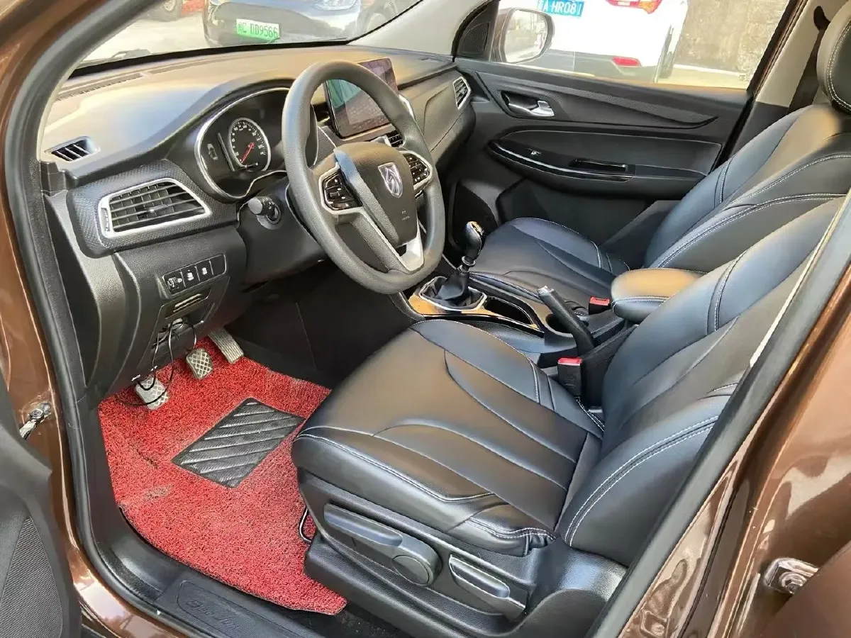 2016 BaoJun 560 1.5T 150HP L4 6MT,autocango,china used car exporter,china ev exporter,chinese used car exporter,chinese used ev exporter