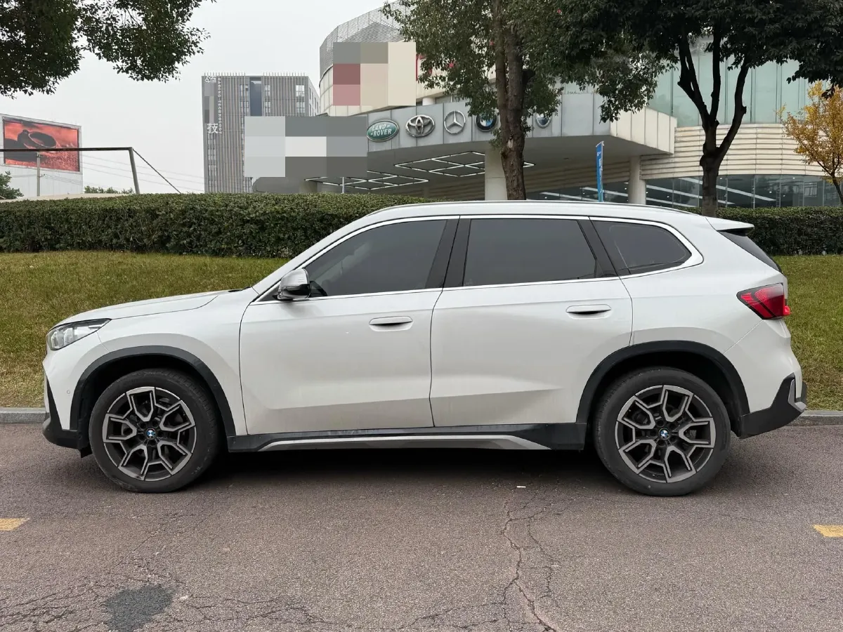 2024 BMW X1 2.0T 204HP L4 7DCT,autocango,china used car exporter,china ev exporter,chinese used car exporter,chinese used ev exporter