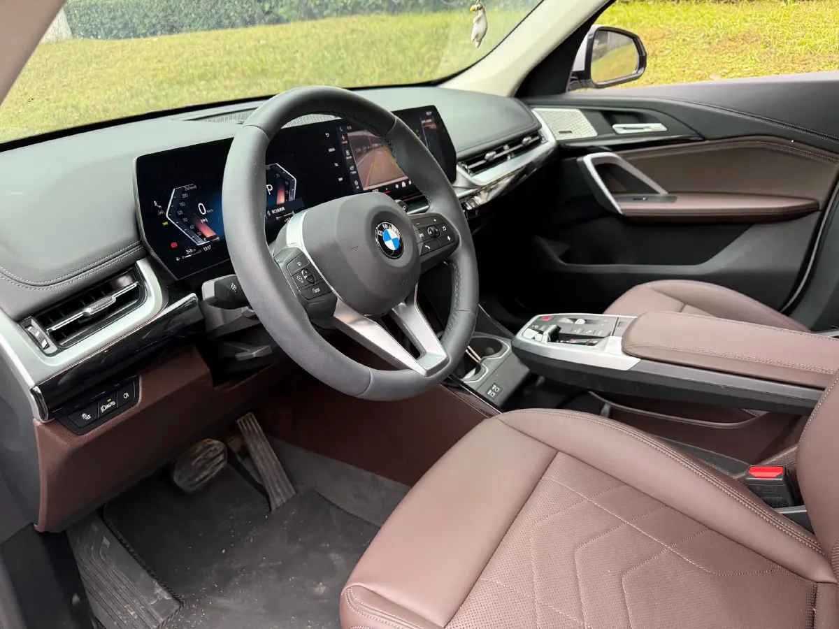 2024 BMW X1 2.0T 204HP L4 7DCT,autocango,china used car exporter,china ev exporter,chinese used car exporter,chinese used ev exporter