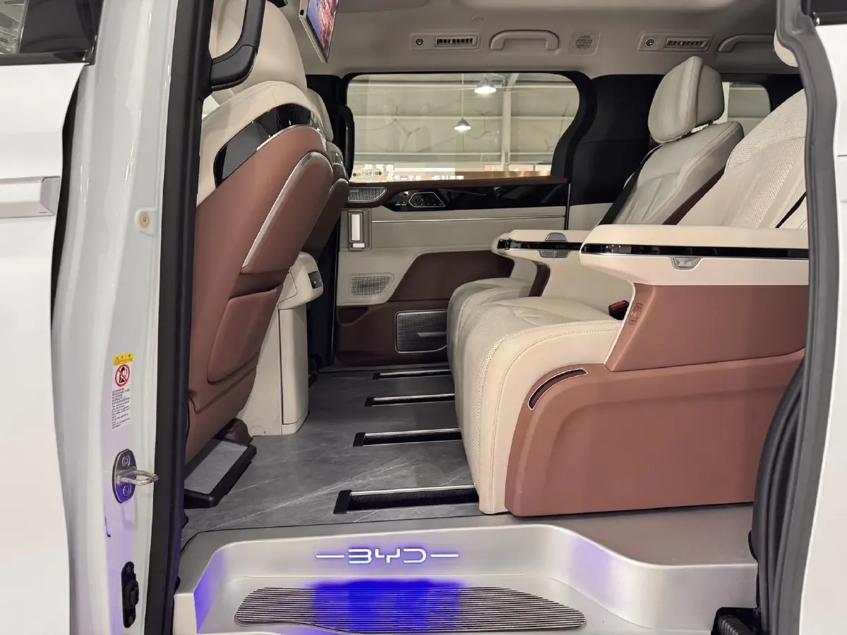 2025 BYD Xia 1.5T 156HP L4 E-CVT PHEV 36.6KWH,autocango,china used car exporter,china ev exporter,chinese used car exporter,chinese used ev exporter