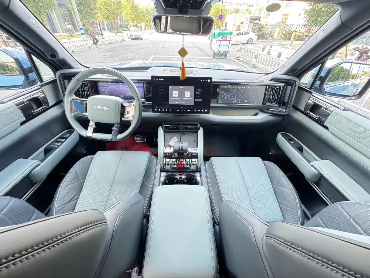 2023 FangChengBao Bao 5 1.5T 194HP L4 E-CVT PHEV 31.8KWH,autocango,china used car exporter,china ev exporter,chinese used car exporter,chinese used ev exporter