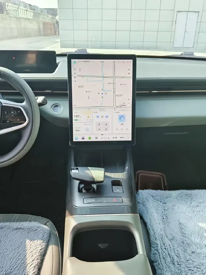 2023 ChangAn Oshan Z6 1.5T 188HP L4 7DCT,autocango,china used car exporter,china ev exporter,chinese used car exporter,chinese used ev exporter