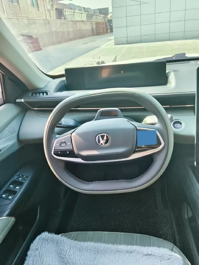 2023 ChangAn Oshan Z6 1.5T 188HP L4 7DCT,autocango,china used car exporter,china ev exporter,chinese used car exporter,chinese used ev exporter