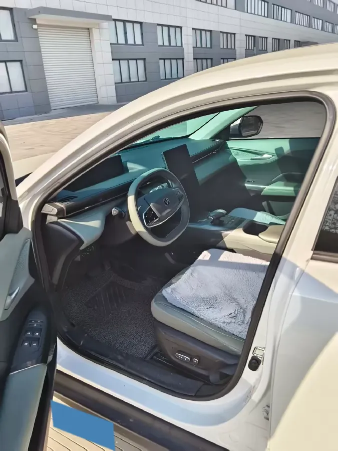 2023 ChangAn Oshan Z6 1.5T 188HP L4 7DCT,autocango,china used car exporter,china ev exporter,chinese used car exporter,chinese used ev exporter