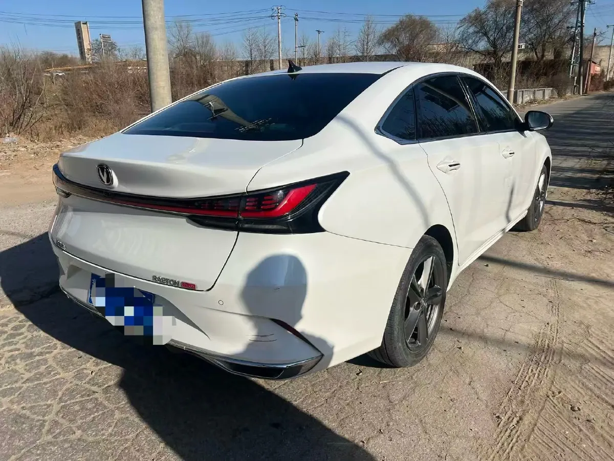 2023 ChangAn Raeton Plus 1.5T 188HP L4 7DCT,autocango,china used car exporter,china ev exporter,chinese used car exporter,chinese used ev exporter