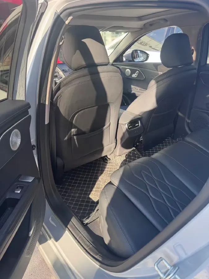 2025 Fulwin FulwinA8L 1.5T 156HP L4 1DHT PHEV 18.67KWH,autocango,china used car exporter,china ev exporter,chinese used car exporter,chinese used ev exporter