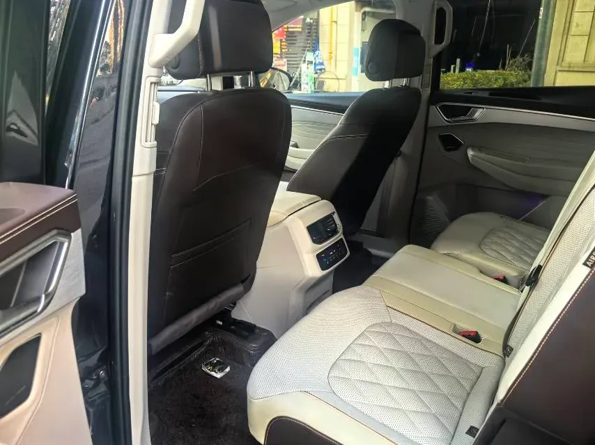 2023 Volkswagen Talagon 2.5T 299HP V6 7DCT,autocango,china used car exporter,china ev exporter,chinese used car exporter,chinese used ev exporter