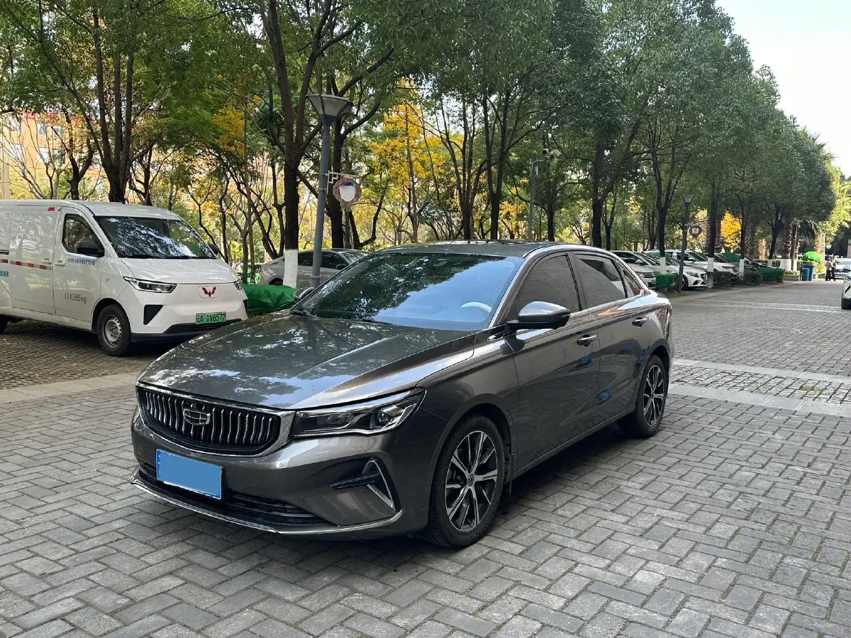 2022 Geely Emgrand 1.5L 114HP L4 CVT