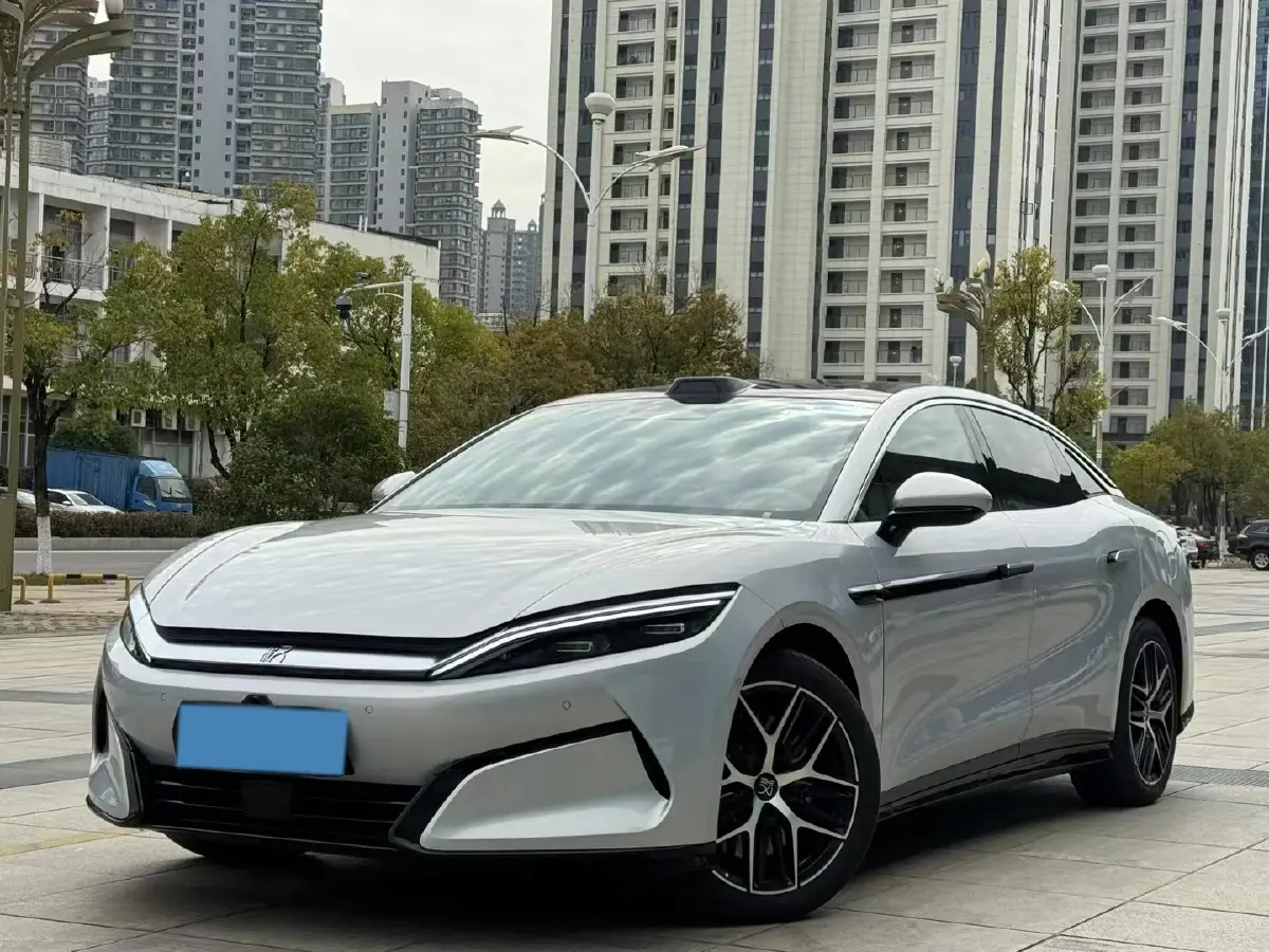 2025 BYD HanL BEV