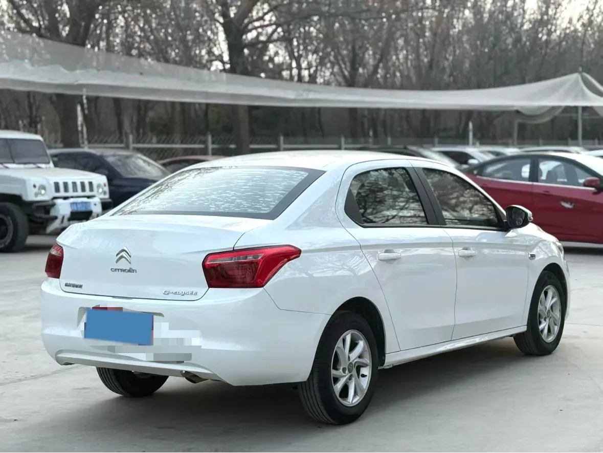 2017 Citroen Elysee 1.6L 117HP L4 5MT,autocango,china used car exporter,china ev exporter,chinese used car exporter,chinese used ev exporter