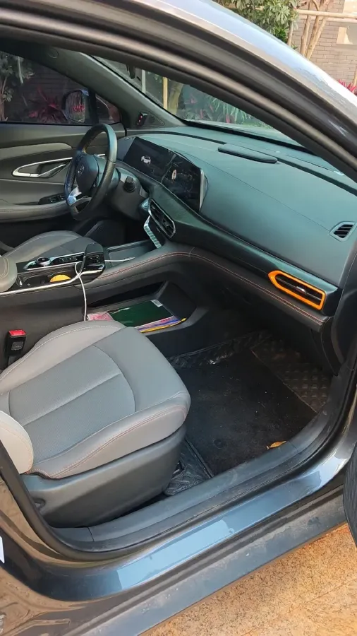 2022 ChangAn UNI-T 1.5T 188HP L4 7DCT,autocango,china used car exporter,china ev exporter,chinese used car exporter,chinese used ev exporter