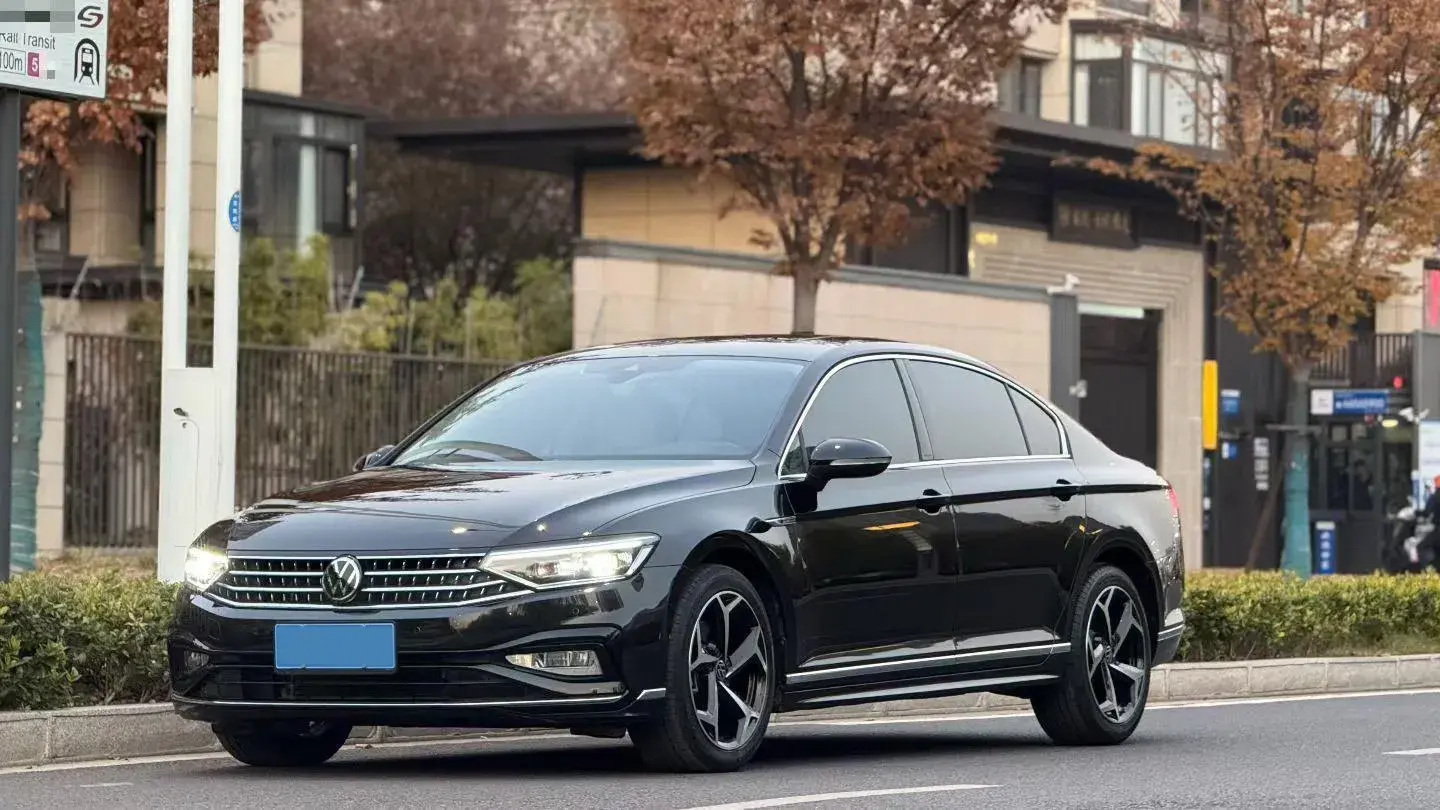 2023 Volkswagen Magotan 2.0T 186HP L4 7DCT